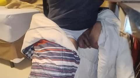 Snapshot of silencedude chatting on December 23, 4:10 am Tsuki online show from December 23, 4:10 am