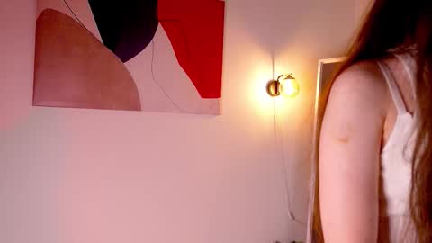 Snapshot of silentlily chatting on November 21, 8:51 pm Lily online show from November 21, 8:51 pm