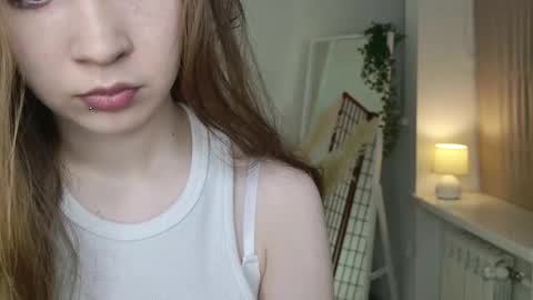 Snapshot of silentlily chatting on November 28, 8:55 pm Lily online show from November 28, 8:55 pm