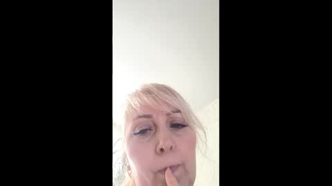 silkblondevip22 online show from April 24, 9:12 am