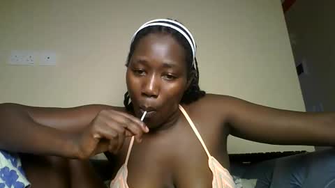 Snapshot of silky_aura chatting on June 8, 5:46 pm Memoo online show from June 8, 5:46 pm