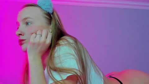 Mila online show from October 8, 10:02 am