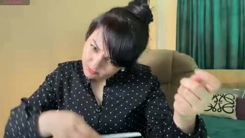 Julia online show from June 10, 2:45 am
