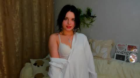 silkyaura online show from September 22, 2:02 am