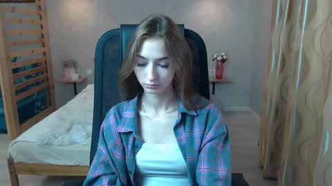 silkymiley online show from September 11, 1:28 am