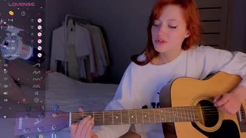 silly___woman online show from May 30, 6:49 pm