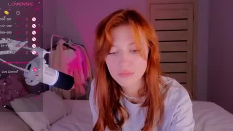 silly___woman online show from June 11, 7:56 pm