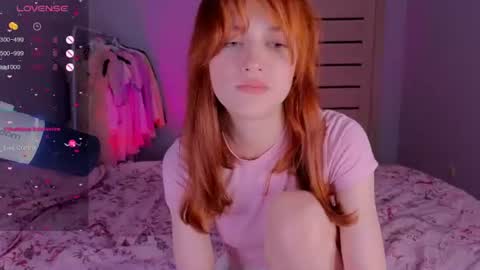 silly___woman online show from June 12, 7:46 pm