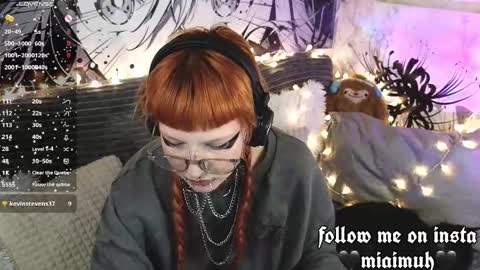 Mia online show from February 25, 2:27 pm