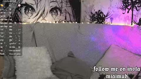 Snapshot of silly_soul chatting on April 20, 4:43 pm Mia online show from April 20, 4:43 pm