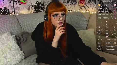Snapshot of silly_soul chatting on May 31, 6:53 pm Mia online show from May 31, 6:53 pm