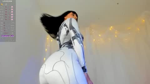 Snapshot of silvanna_moore chatting on January 9, 4:49 pm Silvanna online show from January 9, 4:49 pm