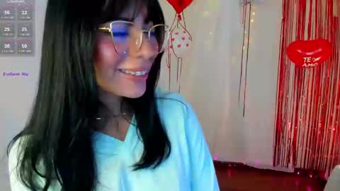 Snapshot of silvanna_moore chatting on February 22, 5:13 pm Silvanna online show from February 22, 5:13 pm