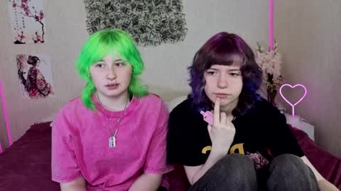 silver_mew online show from May 31, 2:24 pm