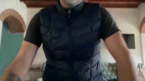 Snapshot of silverbeard81 chatting on November 26, 11:55 am silverbeard81 online show from November 26, 11:55 am