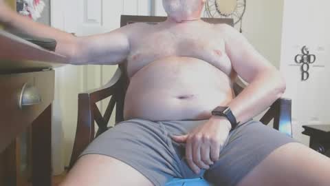 Daddy Bear online show from December 19, 6:01 pm