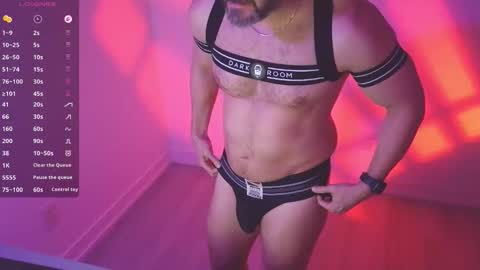 silverfawkesx online show from February 2, 1:15 am