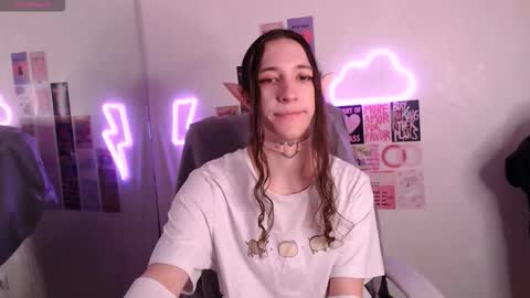 Snapshot of silvermuse chatting on February 12, 9:21 pm silvermuse online show from February 12, 9:21 pm