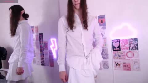 Snapshot of silvermuse chatting on February 13, 10:17 pm silvermuse online show from February 13, 10:17 pm