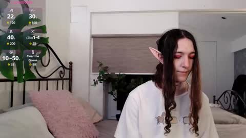 Snapshot of silvermuse chatting on March 21, 12:15 am silvermuse online show from March 21, 12:15 am