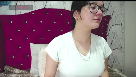 silvia_ls online show from December 4, 9:46 pm