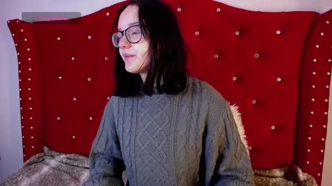 silvia_ls online show from December 11, 9:55 pm