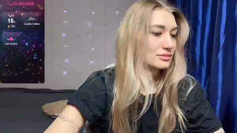 Silvia online show from February 18, 4:26 pm