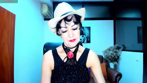 Snapshot of silvia_wallec chatting on January 26, 6:28 am Silvia Wallec online show from January 26, 6:28 am