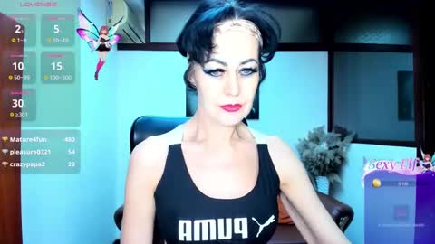 Snapshot of silvia_wallec chatting on February 2, 4:43 pm Silvia Wallec online show from February 2, 4:43 pm