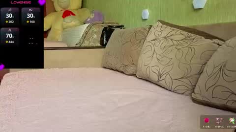 Snapshot of silviasexyy chatting on June 9, 9:54 am miss Anna online show from June 9, 9:54 am