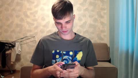 Snapshot of simbo_cool chatting on September 20, 9:32 am Simba online show from September 20, 9:32 am