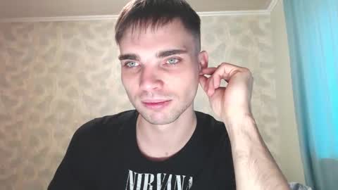 Snapshot of simbo_cool chatting on October 31, 9:21 am Simba online show from October 31, 9:21 am