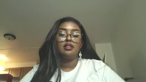 Snapshot of siminfox chatting on March 7, 4:09 am Simin Fox online show from March 7, 4:09 am