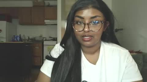 Snapshot of siminfox chatting on March 13, 4:52 am Simin Fox online show from March 13, 4:52 am