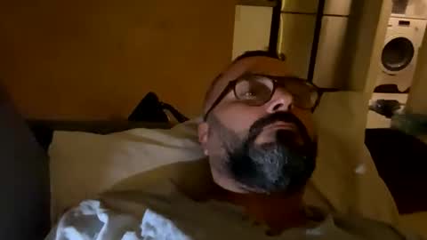 Snapshot of simon_bb chatting on November 2, 9:28 pm Si online show from November 2, 9:28 pm