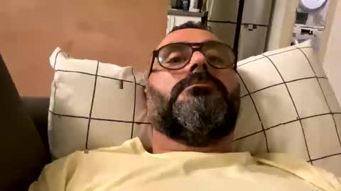 Snapshot of simon_bb chatting on November 6, 10:10 pm Si online show from November 6, 10:10 pm