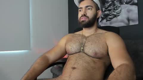 Snapshot of simon_leon01 chatting on March 5, 11:49 am simon_leon01 online show from March 5, 11:49 am