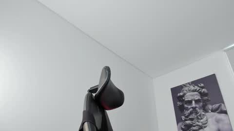 Snapshot of simon_leon01 chatting on October 22, 11:21 am simon_leon01 online show from October 22, 11:21 am