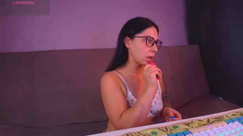 simona_moonshine online show from March 27, 11:10 am