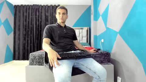 SIMON KELER online show from December 2, 9:45 am