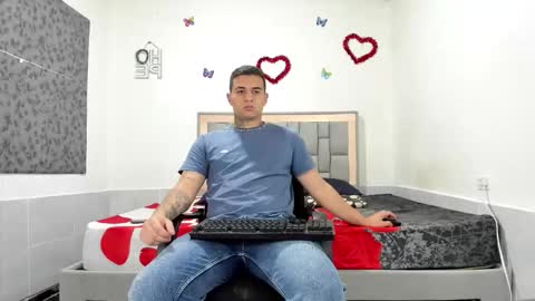 Snapshot of simonkeler chatting on October 2, 10:22 am SIMON KELER online show from October 2, 10:22 am