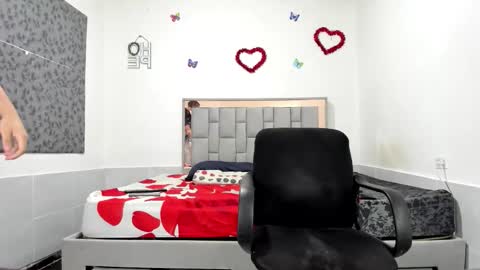 Snapshot of simonkeler chatting on October 7, 11:07 am SIMON KELER online show from October 7, 11:07 am