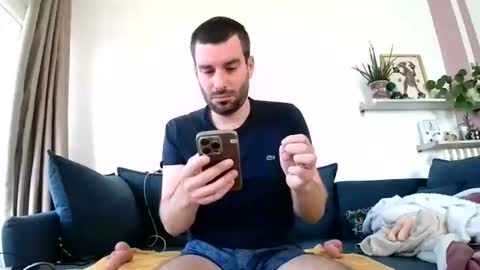 Snapshot of simonxtem chatting on March 22, 8:51 am Simonxtem online show from March 22, 8:51 am