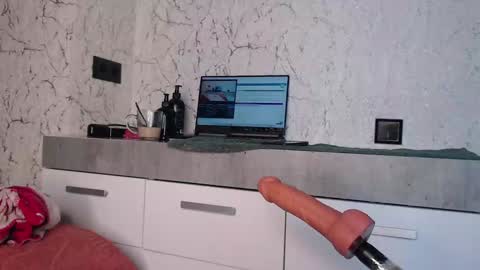 regina online show from October 27, 7:34 am