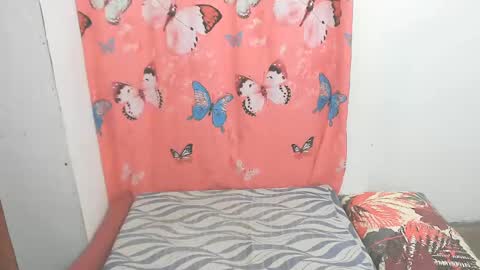 marisweet online show from February 11, 9:20 am