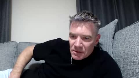 Snapshot of simplelife0 chatting on November 14, 1:37 am Ricky online show from November 14, 1:37 am