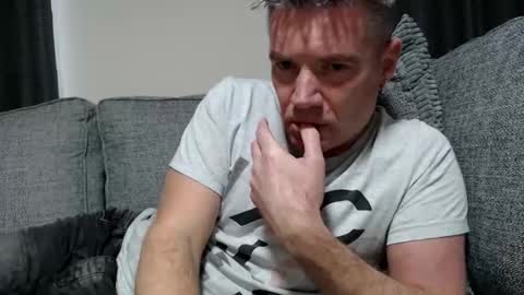 Snapshot of simplelife0 chatting on November 18, 3:49 pm Ricky online show from November 18, 3:49 pm