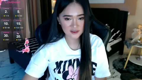 Adrianna Fowler online show from May 17, 2:20 am