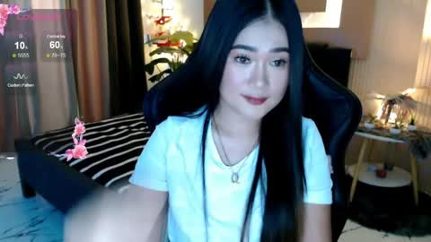 Adrianna Fowler online show from June 3, 1:30 am
