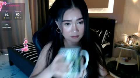 Adrianna Fowler online show from June 4, 2:50 am